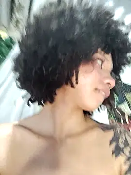 bettyboo2801 即時 XXX 聊天