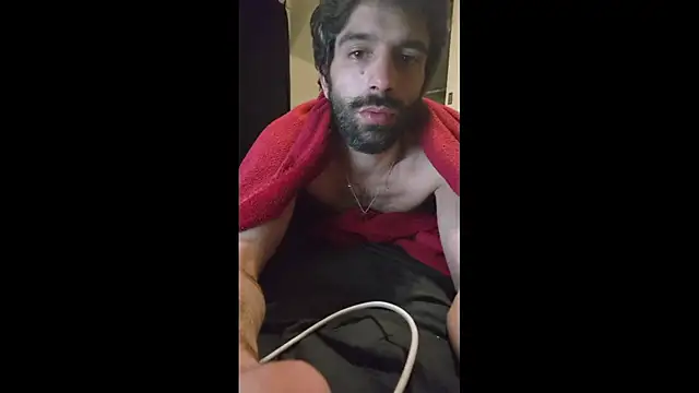 Liroow 在線直播表演