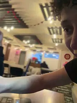 yoursexyjose Chat XXX live