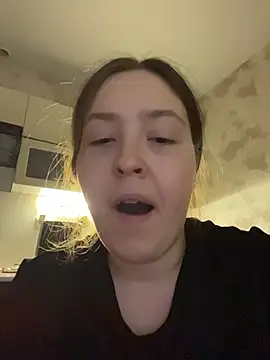 AlphaStream Adlı Modelin Canlı XXX Sohbeti