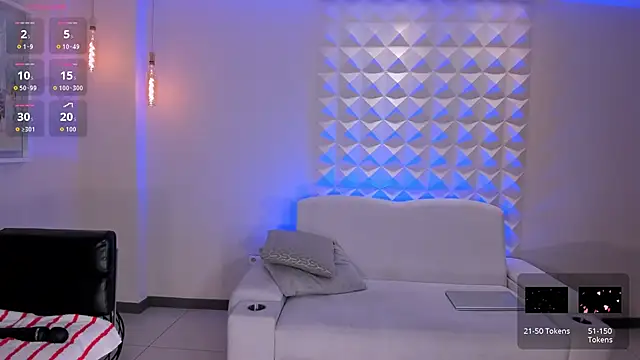 Pokazy przed kamerką – JulietteMoreau