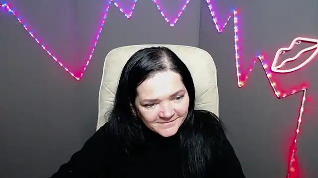 Show modela LauraFinn na web-kameri