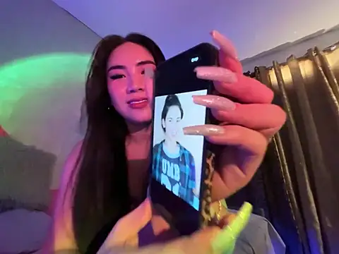 sacred_gracexx Adlı Modelin Canlı XXX Sohbeti