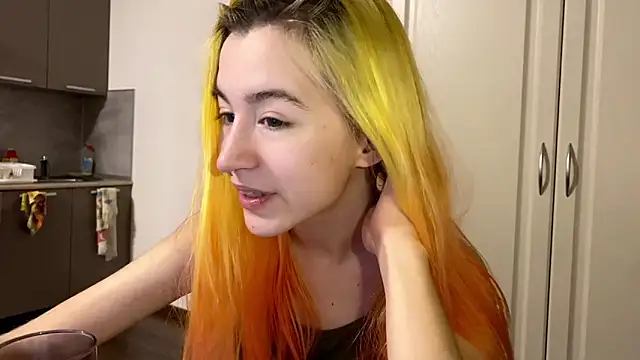 EmilyHein 라이브 XXX 채팅