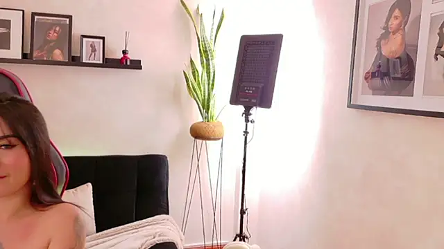 EmmyEvans1 Chat XXX live