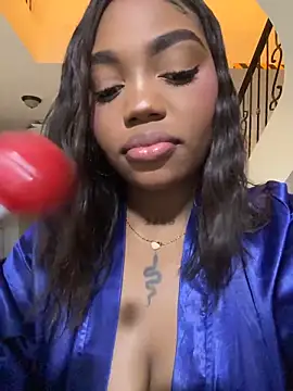 SarahBleer 现场XXX聊天