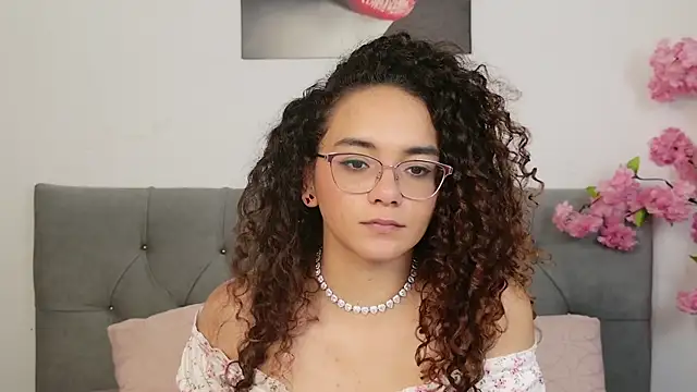 Taylor_Tina: онлайн-секс-чат