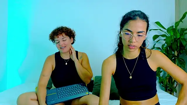 Živý XXX chat kimandlu