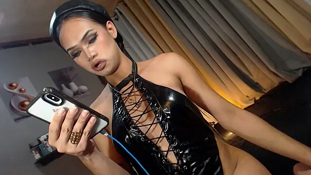 Unforgettablejulia Webcam-Show