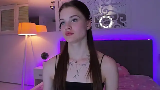 Chatroom XXX en direct de LuisaClover