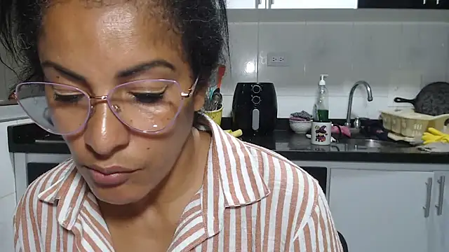 kateleyagrey's Live XXX Chat