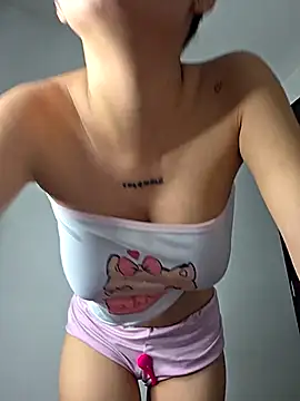 alaia_princess Adlı Modelin Canlı XXX Sohbeti