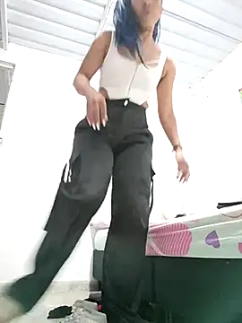 Bigassmommy_x élő XXX-chatje