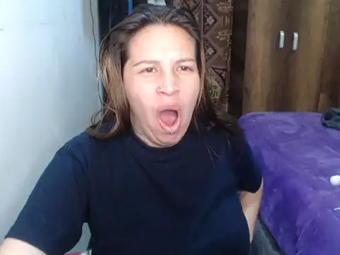 Živý XXX chat layanafuckass