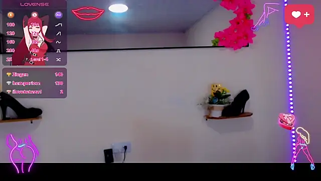 Darianna_Atehortua: онлайн-секс-чат