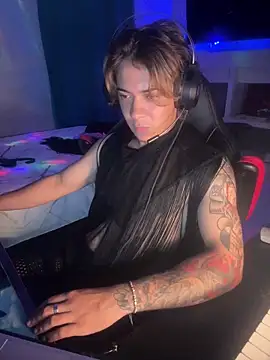 AngelLatinBoyのライブXXXチャット