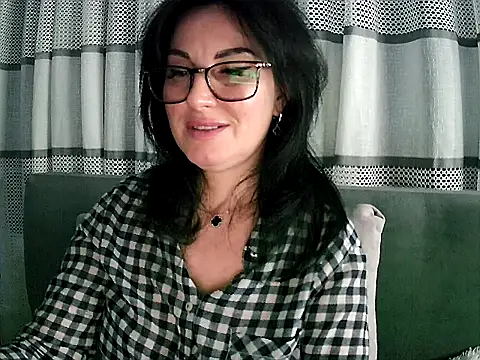 Sweaty20 Adlı Modelin Canlı XXX Sohbeti