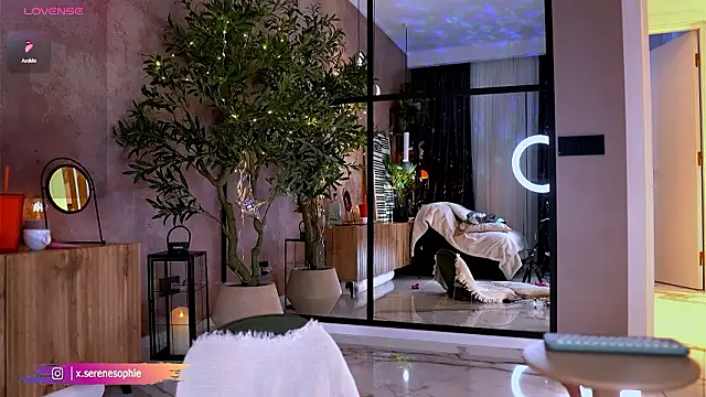 Serene_Sophiex Chat XXX live