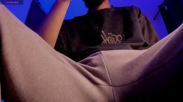 s_sven03's Live XXX Chat