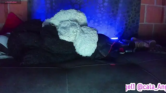 Cata-angel: απευθείας συνομιλία ΧΧΧ