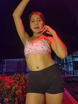 Cute_Emily_xxx: απευθείας συνομιλία ΧΧΧ