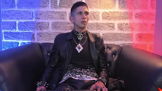 Show modela Maximoking26 na web-kameri