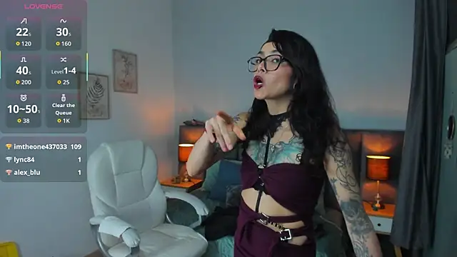 Esmeralda_CO's Live XXX Chat