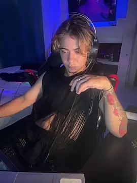 AngelLatinBoy webcam show