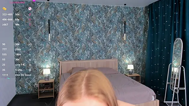 Chat XXX en directo de OdellaFrake