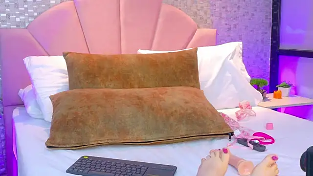 دردشة BellaConti1 الجنسية المباشرة