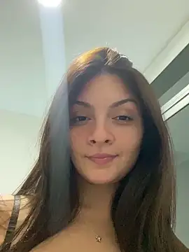 Danielaeliana 即時 XXX 聊天