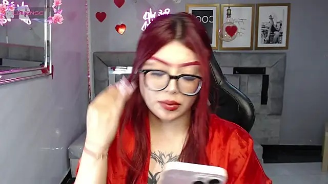 XXX chat uživo modela Red_Bunny_v