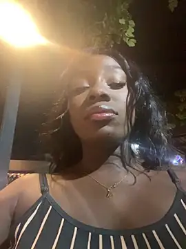 ZarahFerreira 即時 XXX 聊天