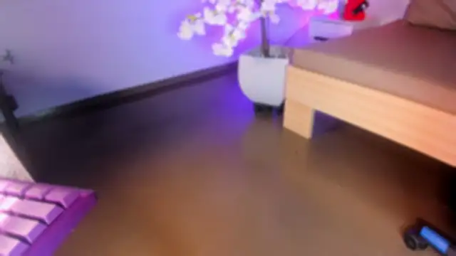 Rolyloren_ live XXX chat