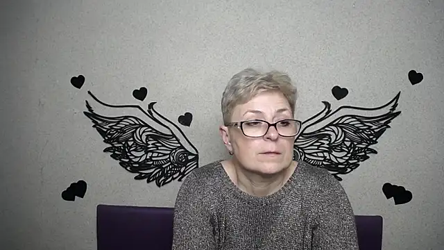 EmiliaGree: απευθείας συνομιλία ΧΧΧ