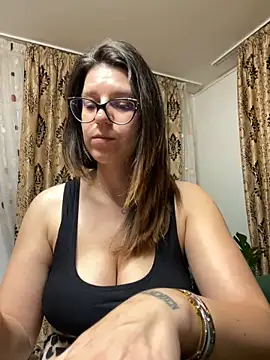 แชท XXX สดของ NadiraNoor