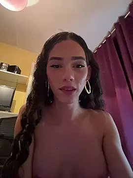 Carlita_cute Adlı Modelin Canlı XXX Sohbeti