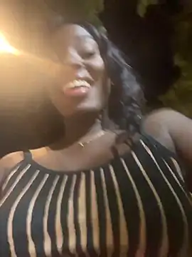 ZarahFerreira 即時 XXX 聊天