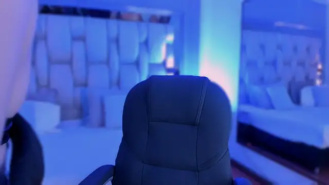 Chat XXX en directo de revenmiller_