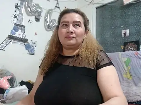 Perla1981-- Chat XXX live