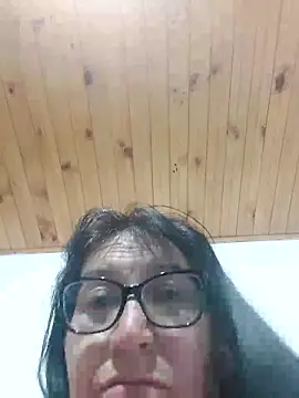 clarita_01 Show in webcam