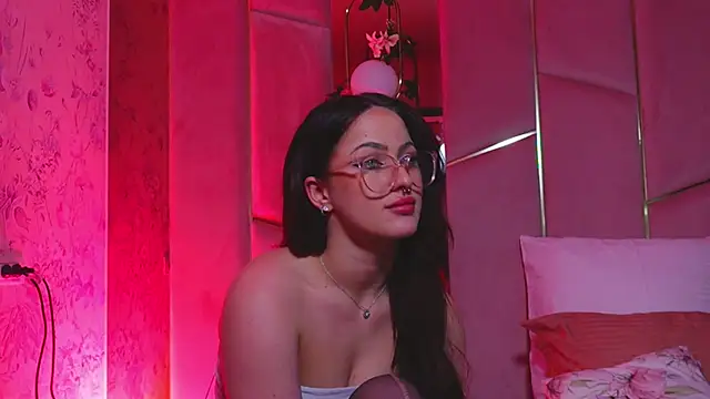 Chat +18 de LucyLextonX ao vivo