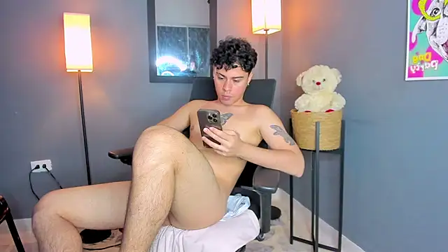 Soft_Temptationxx: διαδικτυακό σόου στην κάμερα