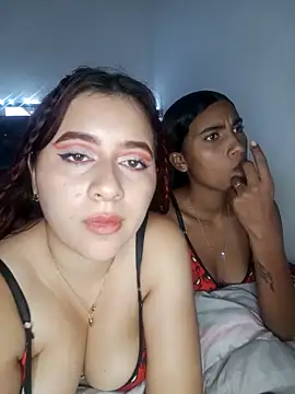 Chatroom XXX en direct de Chloe_Sky_love