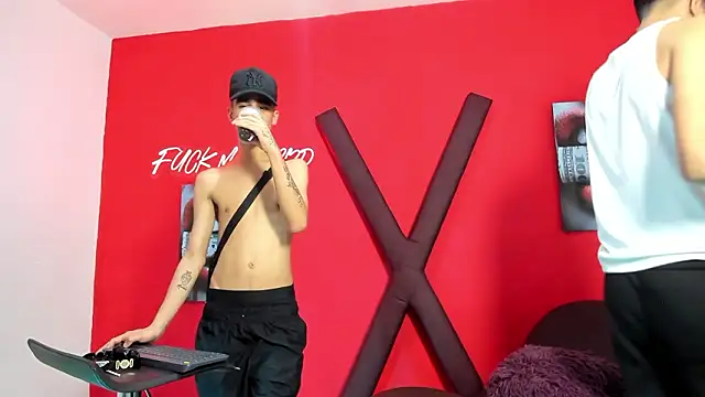 SKYN_MAN 라이브 XXX 채팅