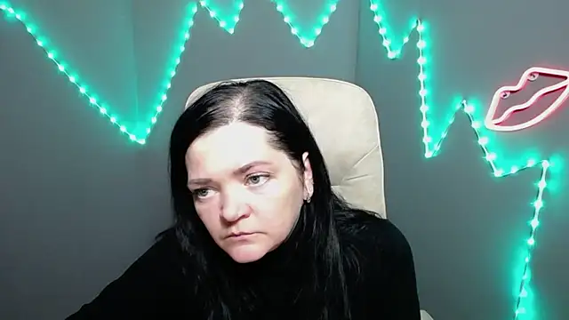 LauraFinn's Live XXX Chat