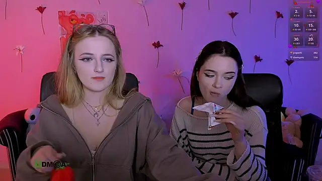 liana_kisses' Live XXX Chat