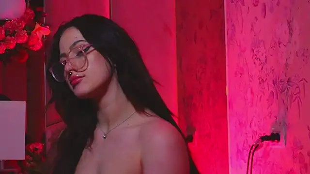 LucyLextonX – Naživo XXX chat