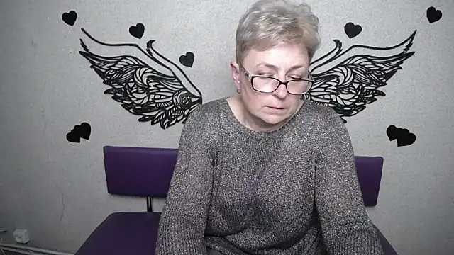 EmiliaGree's Live XXX Chat