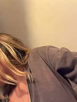 Sembang XXX Secara Langsung saliha_pinky_